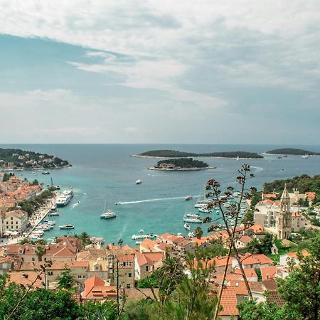 Jesliving Hvar - 2 Bedroom Elegant Apartment With Sea View In Historic Center Of Hvar Town Exterior photo