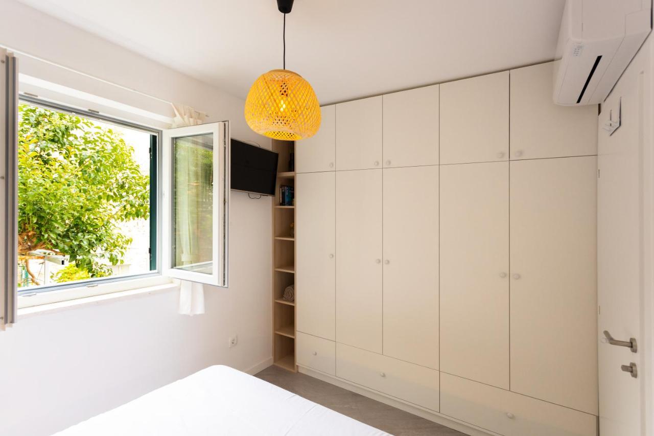 Jesliving Hvar - 2 Bedroom Elegant Apartment With Sea View In Historic Center Of Hvar Town Exterior photo