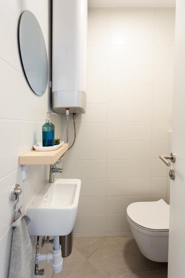 Jesliving Hvar - 2 Bedroom Elegant Apartment With Sea View In Historic Center Of Hvar Town Exterior photo